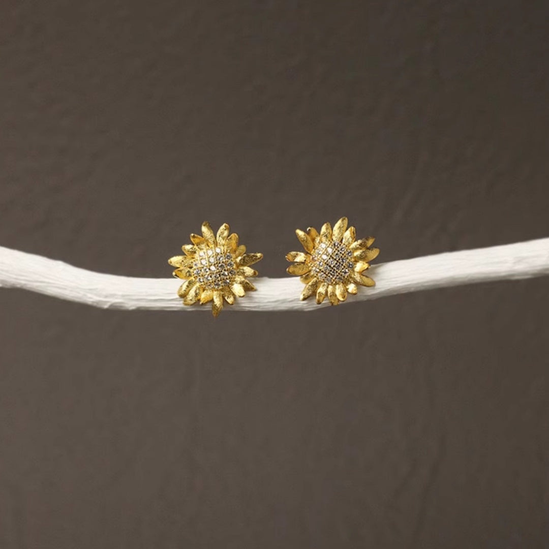 CZ Sunflower Earrings Sparkly Gold Plated S925 gold Close Up - close-up-3